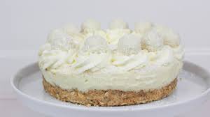 Heute mache ich ganz einfache raffaello kuchen ohne backen.die zutaten:2 packungen butterkekse,3 packungen puddingpullver,1 ganzes butter ,3/4 glas zucker,1. Raffaello Torte Ohne Backen No Bake Raffaello Cheesecake Cook Bakery