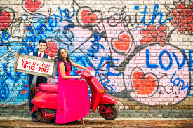 Unique Props To Make Your Pre Wedding Shoot Pop Canvera Blog A seasoned wedding photographer can use water as a prop or backdrop in ways more than one. pre wedding shoot pop