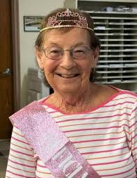 Angela Mcglone's Instagram, Twitter & Facebook