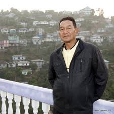 Zionnghaka chana o ziona chana, el jefe de una secta cristiana local que permite la poligamia, murió el domingo, dijo en un tuit zoramthanga, el ministro jefe de mizoram y que tiene un solo nombre. R7n6kosrfhmrwm