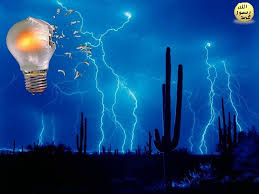 Bir Simsek Cakisi 3 Aydan Daha Fazla Bir Zaman Icin 100 Watt Lik Bir Ampulu Yakabilir Simsek World Of Warcraft Gozler