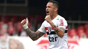 A chapecoense demonstra muitas fragilidades na criação e visita um são paulo que está pressionado e precisando da vitória para encerrar o jejum no minha aposta vai para o mercado de ambas não marcam, esperando que o são paulo não tenha sua defesa vazada pela chapecoense no morumbi. Sao Paulo X Chapecoense Onde Assistir Ao Brasileirao Serie A Hoje Ao Vivo Na Tv E Online