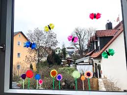 Frühling banderolen für den ostertisch. Fensterdeko Fruhling Fur Das Kinderzimmer Ohmylife Oh My Life