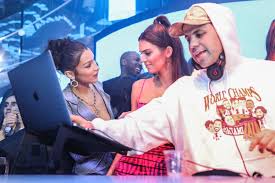In 2013, the chetrit group and frequent collaborator david bistricer of clipper equity acquired the sony building at 550 madison avenue. Kendall Jenner Bella Hadid Joan Smalls Luka Sabbat Zack Bia At Zaza Friends At Liv World Red Eye World Red Eye