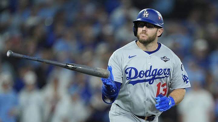 Dodgers Make Decision on Max Muncy's 2026 Player Option