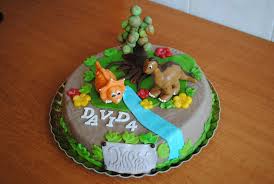 Cu cat imi petrec timpul in preajma ta, cu atat imi dau seama ca esti o persoana foarte buna. Tort Cu Cera Si Piciorus Din Taramul Uitat De Timp Pentru David Torturifondant