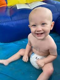 What are the symptoms parents seen in 16 months old kid in Autism ?