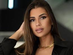 Jennifer Baldini's Instagram, Twitter & Facebook