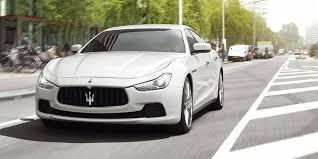 La ghibli è la sorella minore della quattroporte, con passo corto e carattere più deciso. Preise Bilder Daten So Fahrt Der Maserati Ghibli Mit Dieselmotor Kolner Stadt Anzeiger