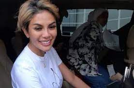 Even a single platform like onlyfans features thousands of models. Intip 3 Cewek Seksi Onlyfans Asal Indonesia Nikita Mirzani Otw Nyusul Matamata Com