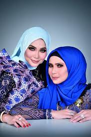 Rozita che wan offers a wide range of dresses for women. Bila Berkumpul Adik Beradik Boleh Pecah Rumah Rozita Che Wan Sisters Imbau Nostalgia Raya Nona