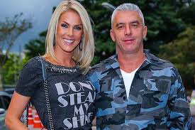 Infelizmente, o meu marido está internado. Marido De Ana Hickmann Fala Sobre Casa Que Chocou A Internet Veja