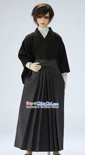 Traditional Black Japanese Clothing For Men Japanese Outfits Japanese Traditional Clothing Black Kimono Traditional