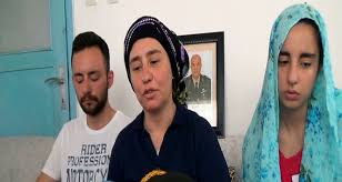 Ntv spikeri şarkı söyler trt spikeri ağlar. Hem Trt Spikerini Hem Turkiye Yi Aglatti