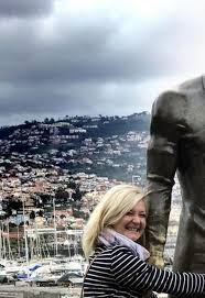 I don't know if you have noticed, but around here, we write a lot about recently erected (pun intended) in ronaldo's native home of portugal, the cristiano ronaldo statue is meant to celebrate his athletic prowess. Cristiano Ronaldo S Statue Has Glowing Bulge From Being Rubbed By Keen Female Fans Daily Star