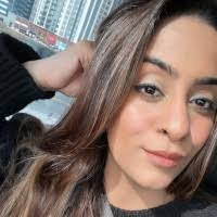 Nida Khan's Instagram, Twitter & Facebook