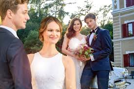 Meghans vater thomas markle hatte seine tochter eigentlich zum traualtar führen sollen, seine teilnahme an der hochzeit aber kurzfristig aus. Sturm Der Liebe Ard So Schon Ist Jessicas Brautkleid Gala De