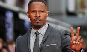 When you eventually turn 40 and say to yourself, hm, should i get a large tattoo on my head? think back to foxx's giant tattoo that he received to celebrate his 40th birthday. Jamie Foxx Height Hairline Tattoo Sunglasses Collection