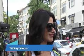'yasak elma' dizisinde tanışıp kasım 2020'de aşklarını ilan eden nesrin cavadzade ile gökhan alkan'ın ayrıldığı iddia edildi. Seven Things To Know About Nesrin Cavadzade And Gokhan Alkan