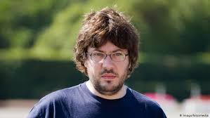 Артемий лебедев, born 13 february 1975, moscow) is a russian designer and businessman. Artemiya Lebedeva Oshtrafovali Za Post O Velikoj Otechestvennoj Vojne Novosti Iz Germanii O Rossii Dw 06 11 2015
