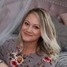 Dana Brainard's Instagram, Twitter & Facebook