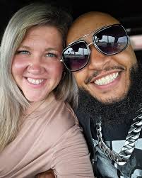 More women than ever are not only content being single, but genuinely love  it and thrive when single. I am one of those women. I found so much love  for myself during