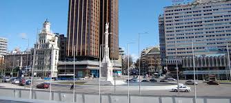 Almeida dice a sánchez que los españoles. Plaza De Colon De Madrid Que Ver Y Como Llegar