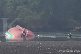 Hari pertama kerja pasca idul fitri, kepala bp batam, muhammad rudi meninjau pelabuhan batu ampar, tepatnya di dermaga utara, senin (17/5/2021) pagi. Perahu Bermuatan 1 Ton Bbm Hilang Kontak Di Perairan Ternate