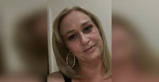 Meredith Powers's Instagram, Twitter & Facebook