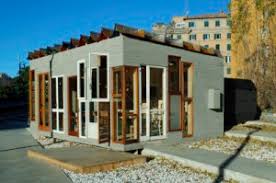 Germans produce over 600 kilograms of trash per capita every year. Officina Roma Villa Aus Mull Berliner Architekten Bauen Recycling Haus