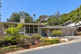 The virtual tour for the property at 2212 flowering cactus avenue, henderson, nv 89052 listed for $423,000. Luxury Real Estate Homes For Sale In San Francisco Vanguard Properties