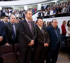 Pregatirea universitara a studentilor este realizata in cadrul ciclurilor de licenta, masterat, doctorat si postdoctorat. Cum A Fost Deschiderea Anului Universitar 2015 2016 Facultatea De Drept A UniversitÄƒÈ›ii Din BucureÈ™ti Universul Juridic