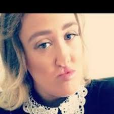 Ashley Jayne's Instagram, Twitter & Facebook