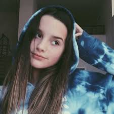 Kayla Stark (Kaylastarkxx@)