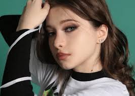 INTERVIEW with rising young star Alex Jo