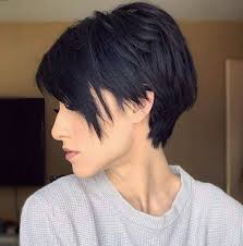 If you've always wanted short hair but you're worried about your thick hair, don't be. 40 Classy Short Haircuts And Hairstyles That Suit Thick Hair Stylendesigns