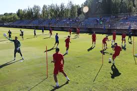 Vitória Stefany - Olhar Sedutor e Corpos Nus