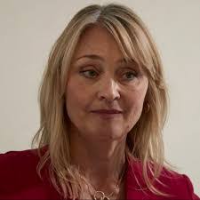 Nadia Pedersen's Instagram, Twitter & Facebook