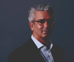 Leon Diamond's Instagram, Twitter & Facebook