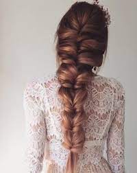 Uzun Saclar Icin 20 Carpici Mezuniyet Sac Modelleri 2019 Trendler Ve Mod Carpici Icin Mezuniyet Mod M Ideas De Cabello Largo Peinados Cabello Largo