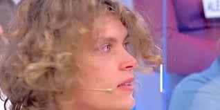 Penso che la moltitudine di questi esseri femminili presenti nel mondo abbia abituato gli uomini a un malinteso e distruttivo sistema di reazione. Anticipazioni Uomini E Donne Massimiliano Le Esterne Con Federica Ed Eugenia