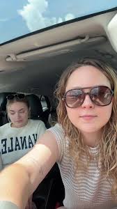 Grace Staples (@gracestaplesss)