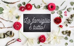 When i think of italy, i think of natural colors, rustic wood and surfaces, al fresco eating, and upbeat background music. 6 Best Ideas For Italian Party Decorations The Proud Italian