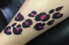 There's also case that cheetah print spots spread across the back, and the whole. 90 Best Paw Print Tattoo Meanings And Designs Nice Trails 2019