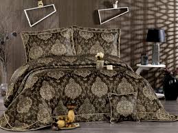 Bu ürünün farklı seçenekleri vardır. Hisar Cift Kisilik Yatak Ortusu Takimi Siyah