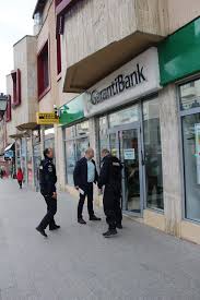 Suma maximă până la 95% din preţul de achiziţie. Local Garanti Bank Executata Silit Pentru Ca Nu A Pus In Aplicare O Hotarare Judecatoreasca Monitorul De Suceava MarÅ£i 14 Noiembrie 2017