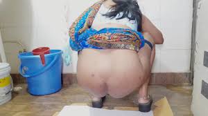 Beautiful Indian mistress poops huge load - ThisVid.com