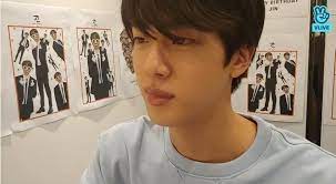 Jin called bang pd on vlive in the middle of the night, and he picked up. V Live