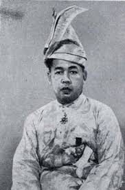 Find family history information in a whole new way. Warisan Raja Permaisuri Melayu Tengkolok Putra Julang Darjat Negeri Perlis