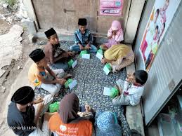 Here are 3 possible meanings. Rumah Zakat Gelar Doa Bersama Dan Santuni Anak Yatim Republika Online